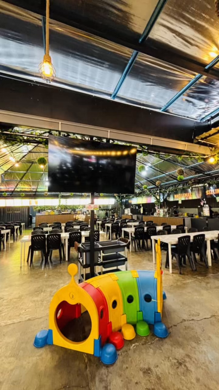 PUCHONG FOODCOURT FOR SALE`