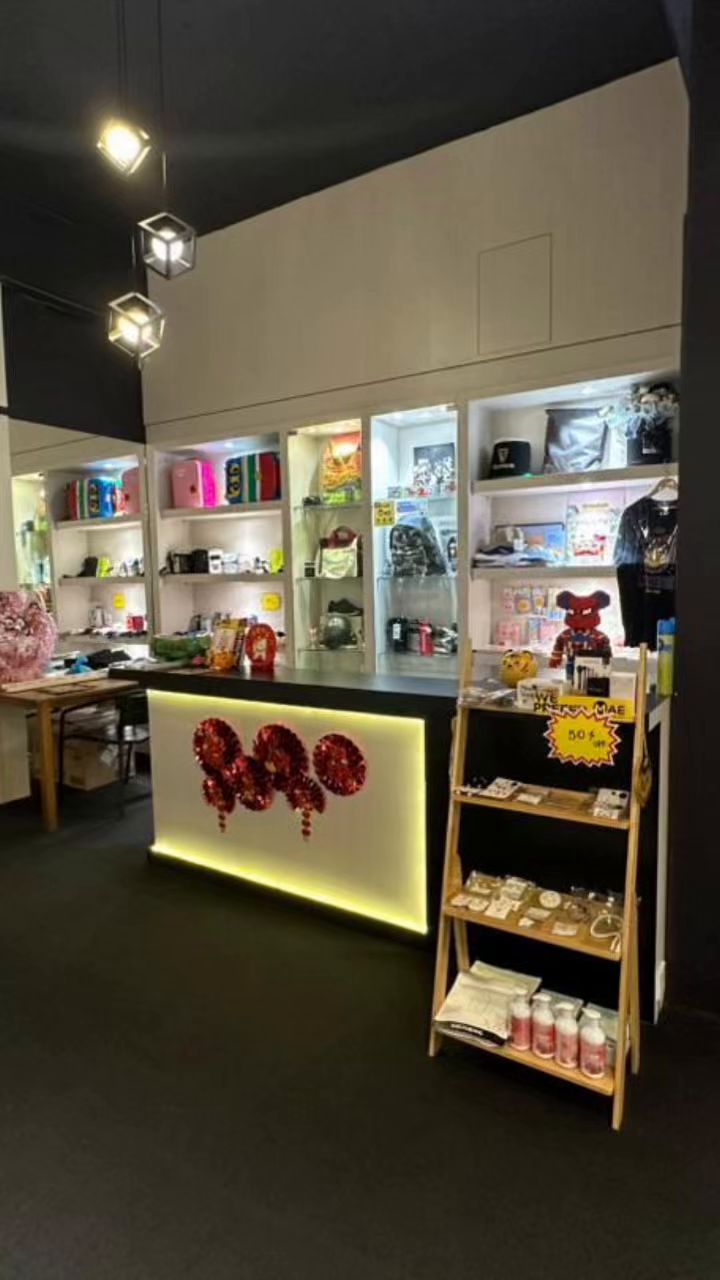 服装店出顶（转让）– Miri Sarawak 富里華商圈优越地段