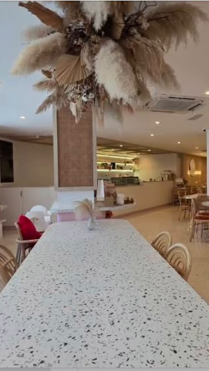 Austin 最抢手旺区 · 1楼又美又大的 Café 出顶！