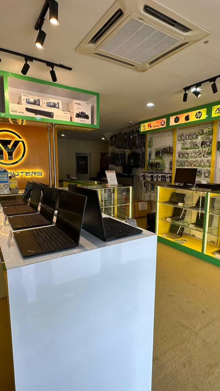 Bisnes Kedai Komputer Untuk Dilepaskan – Seremban 2