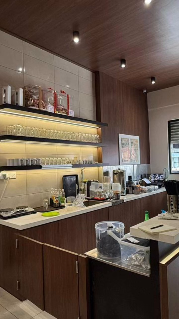 Stutong Restaurant Business for Sale – Kuching!