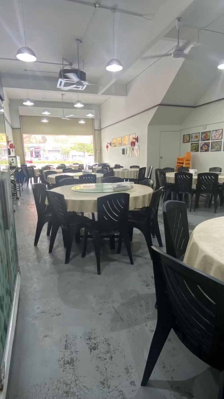 Taman Nusa Central 中式小炒餐馆出顶