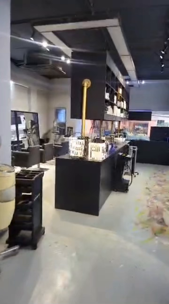 Salon Business in Busy PJ Area -  Stylish & Modern Setup